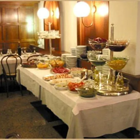 Hotel Touring-2